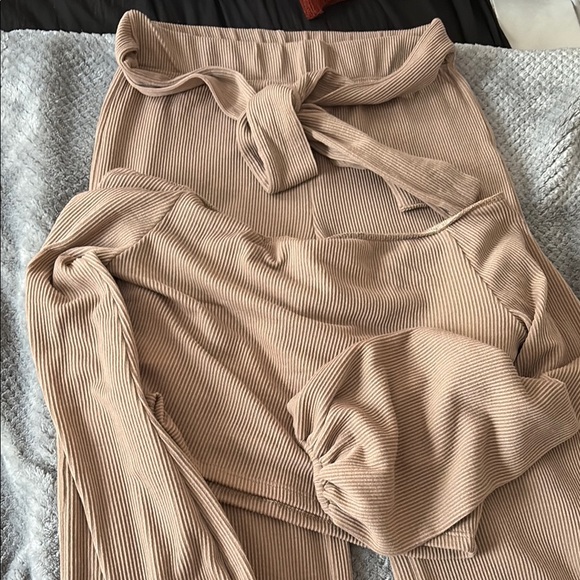 Tan Ribbed Two-Piece Set - Picture 2 of 5